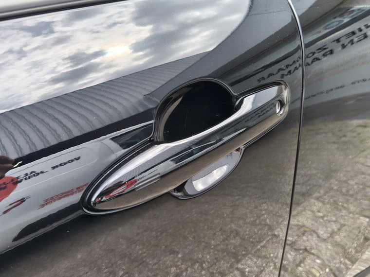 Vehicle Image 38