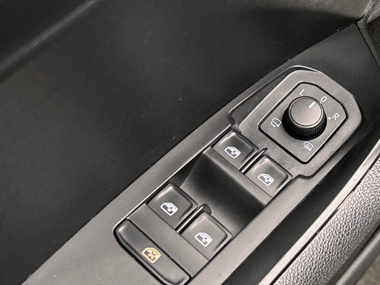 Vehicle Image 40