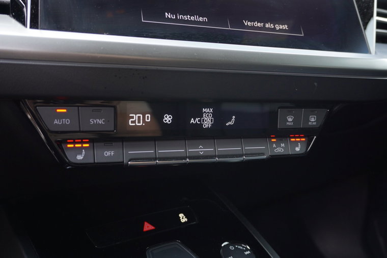 Vehicle Image 29