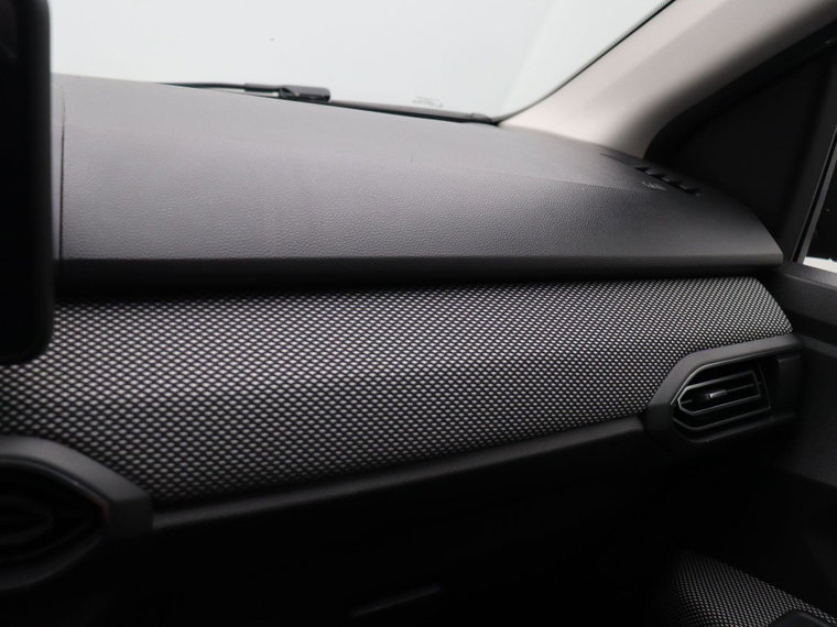 Vehicle Image 38