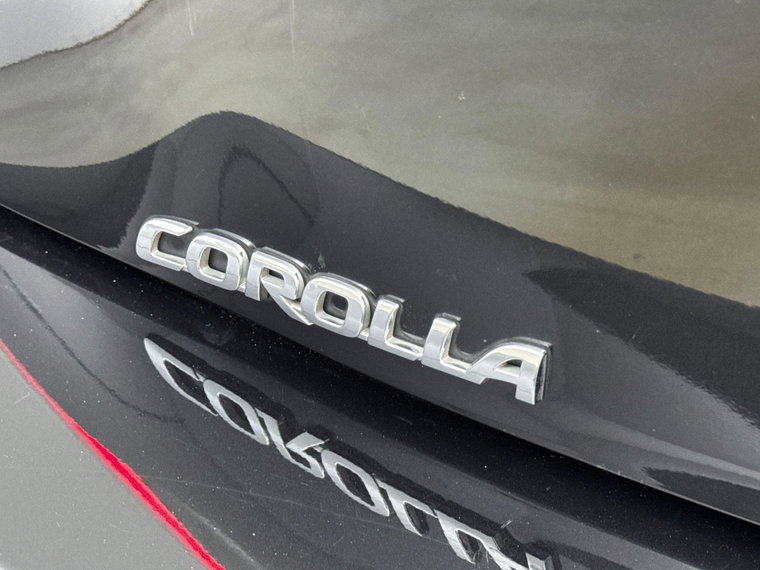 Vehicle Image 25