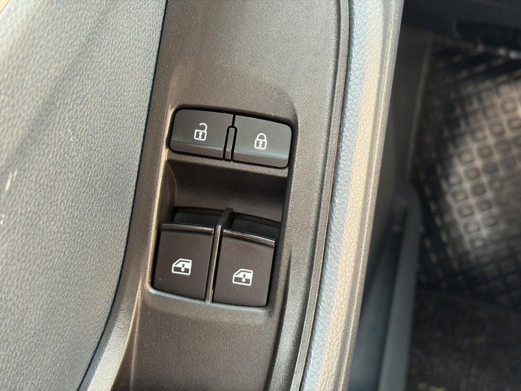 Vehicle Image 28