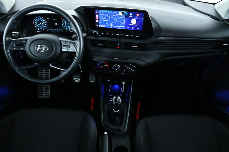 Vehicle Image 15