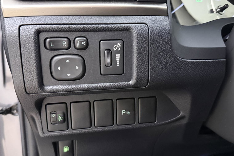 Vehicle Image 18
