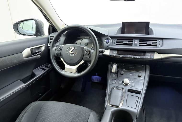 Vehicle Image 19