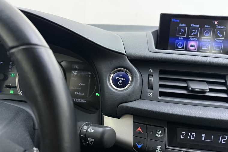 Vehicle Image 36