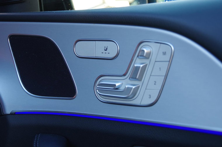 Vehicle Image 33