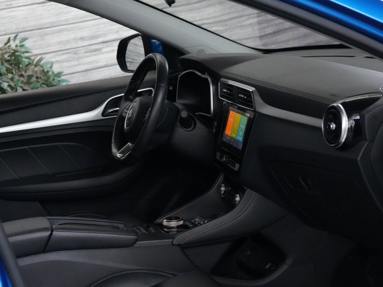 Vehicle Image 24