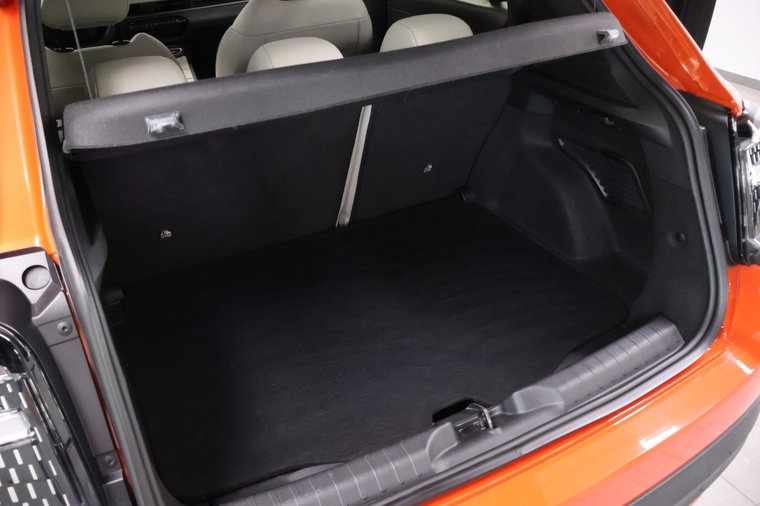 Vehicle Image 36