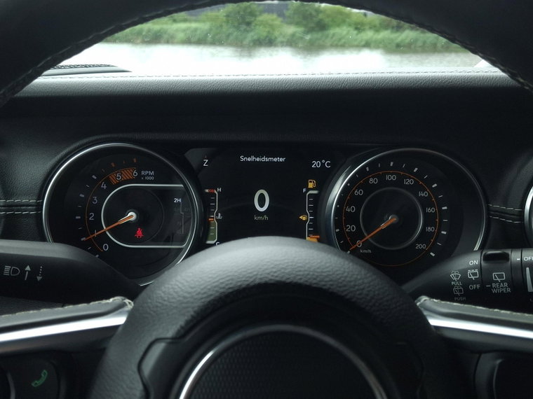 Vehicle Image 21