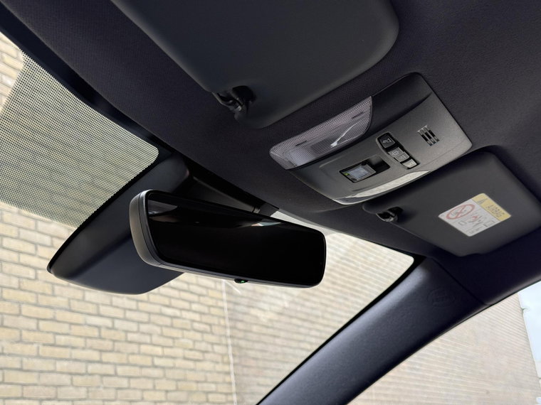 Vehicle Image 26