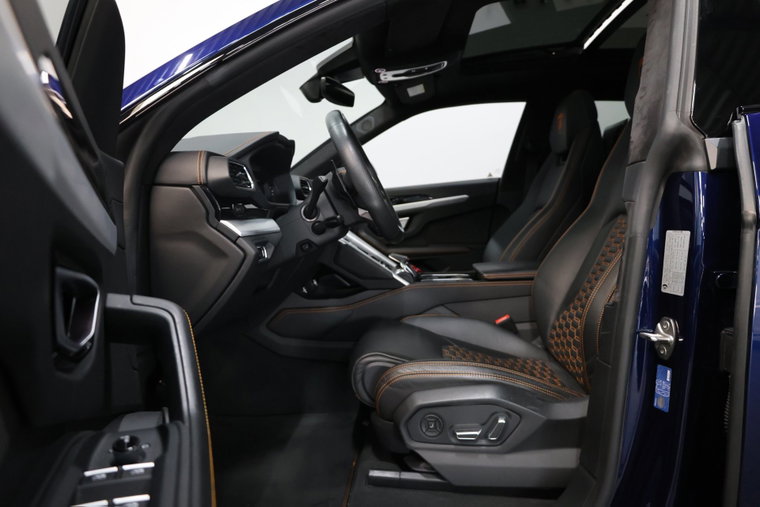 Vehicle Image 10