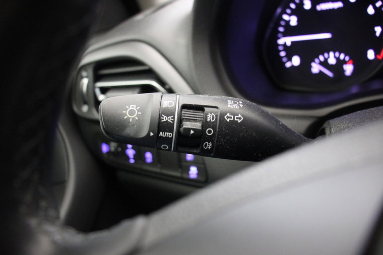 Vehicle Image 23