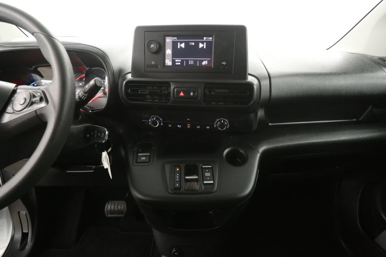 Vehicle Image 14