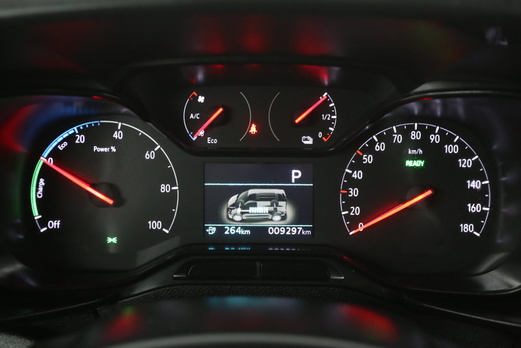 Vehicle Image 15