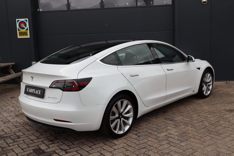 Vehicle Image 17