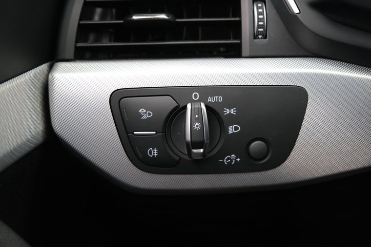 Vehicle Image 27