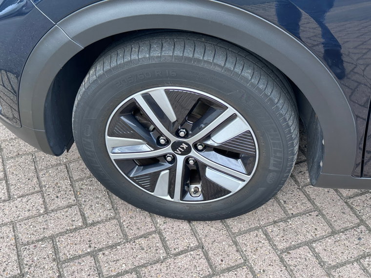 Vehicle Image 26