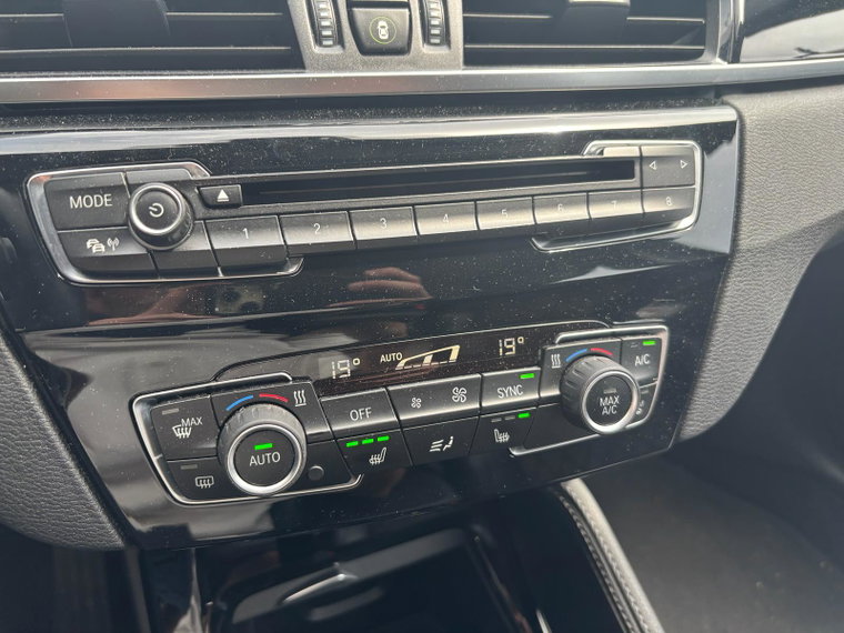 Vehicle Image 29