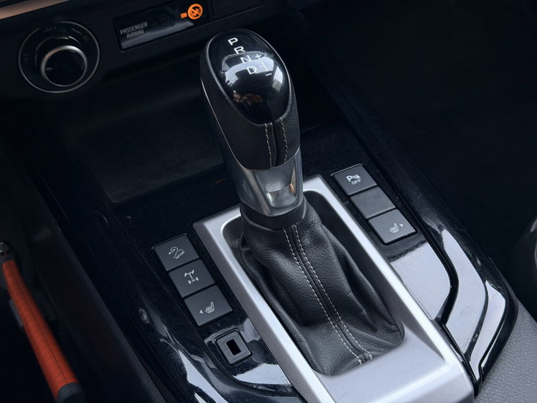 Vehicle Image 23