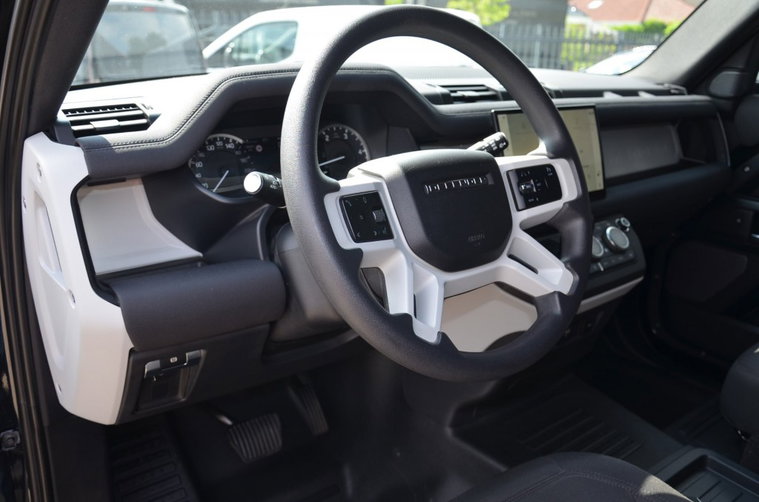 Vehicle Image 9