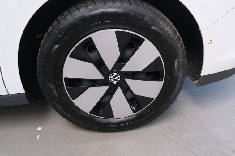 Vehicle Image 39