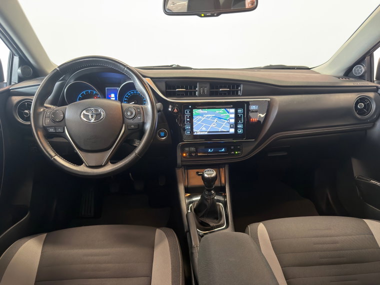 Vehicle Image 16
