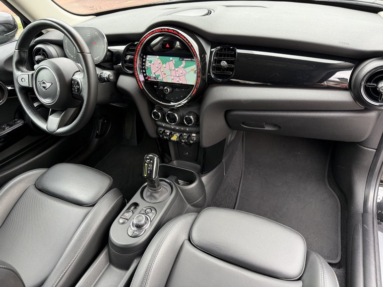 Vehicle Image 26
