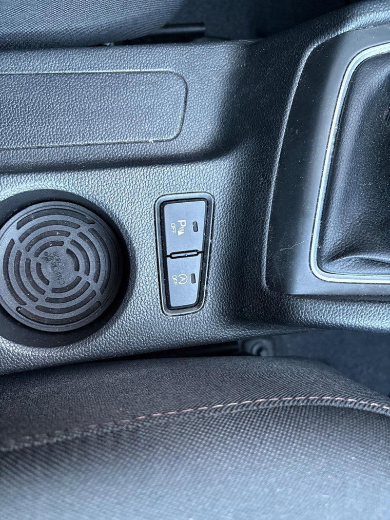 Vehicle Image 24