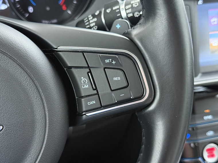 Vehicle Image 24