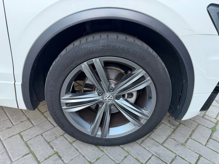 Vehicle Image 24