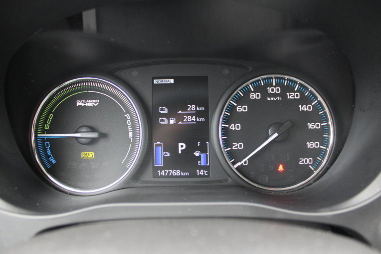 Vehicle Image 25