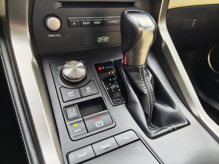 Vehicle Image 26