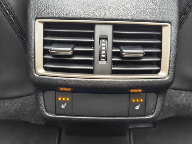 Vehicle Image 39