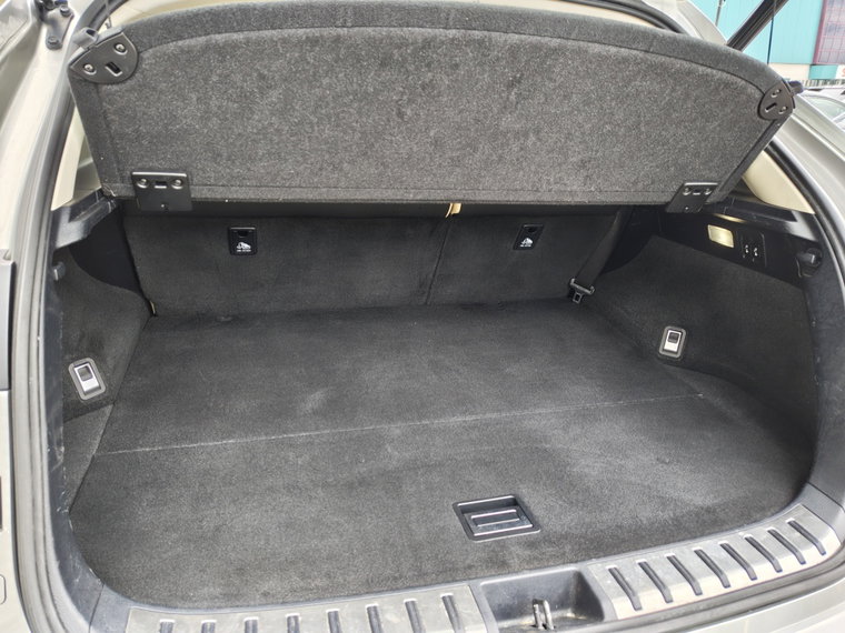 Vehicle Image 42