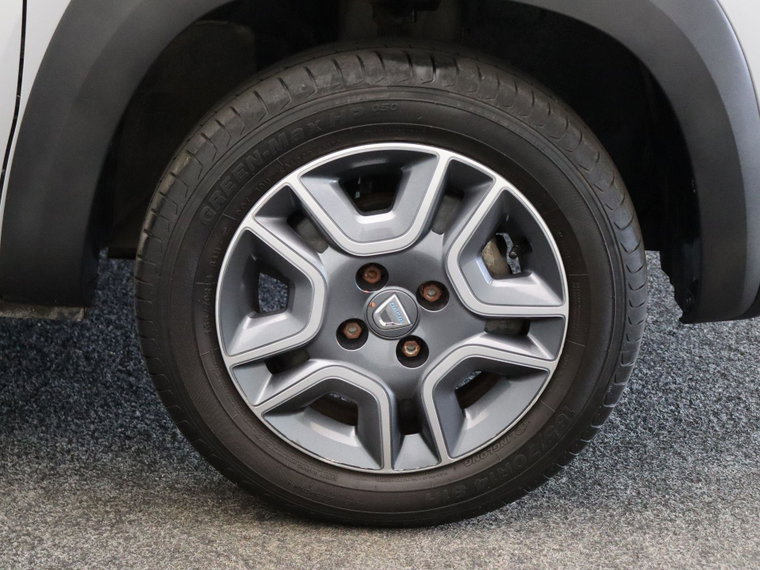 Vehicle Image 38