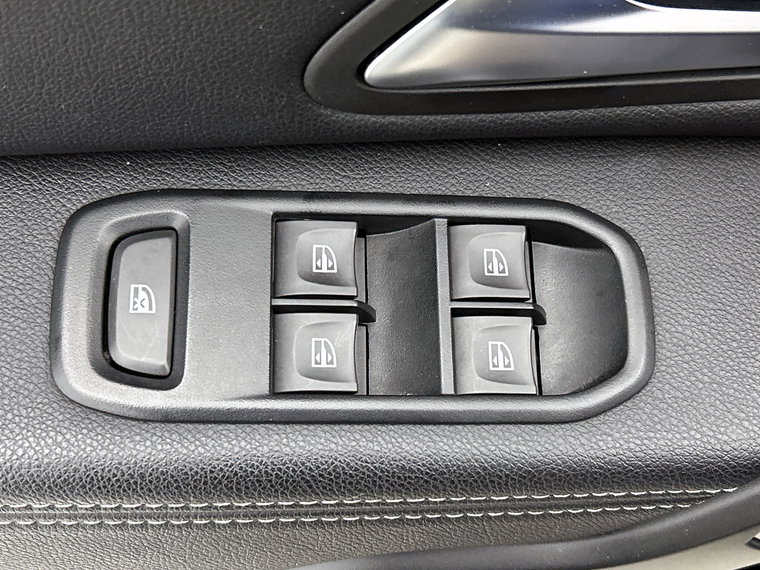 Vehicle Image 37