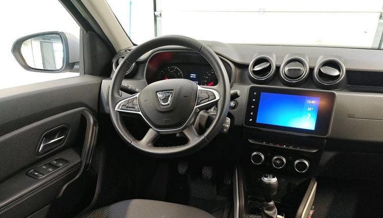 Vehicle Image 8