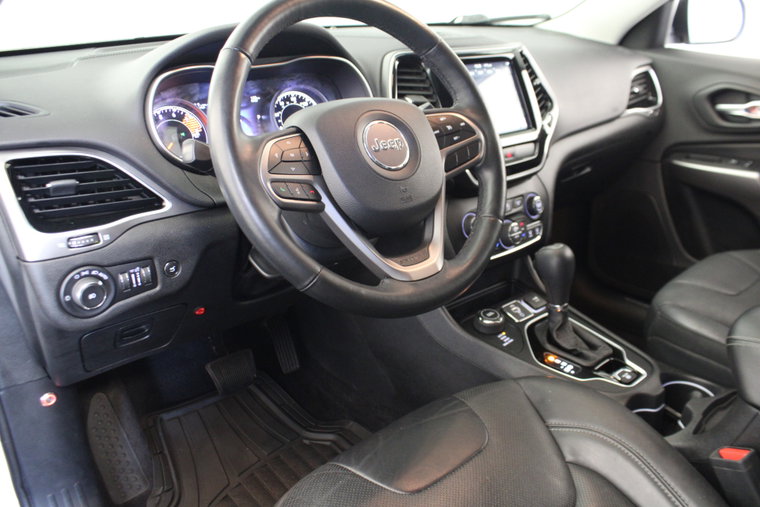 Vehicle Image 15