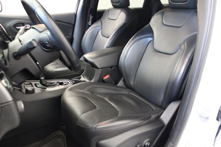 Vehicle Image 18