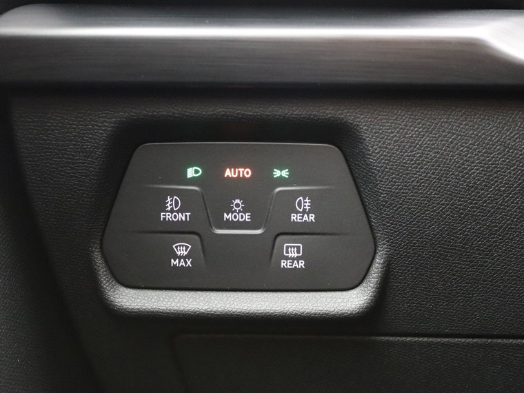 Vehicle Image 26
