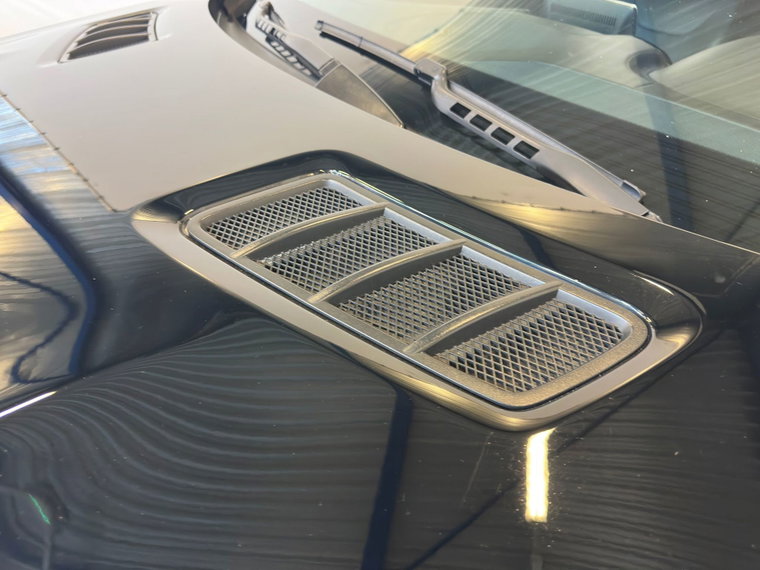 Vehicle Image 37