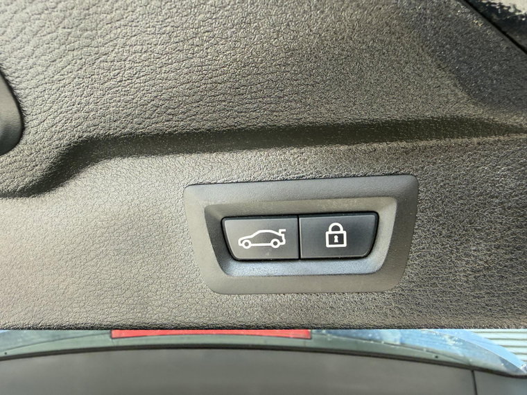 Vehicle Image 42