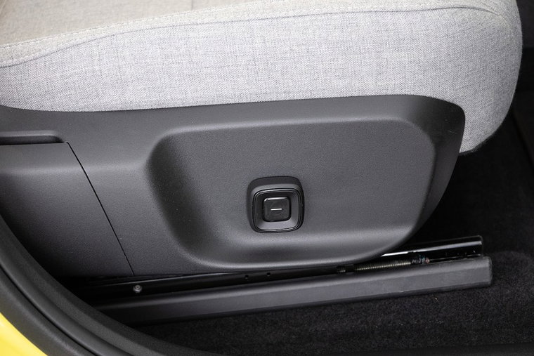 Vehicle Image 23