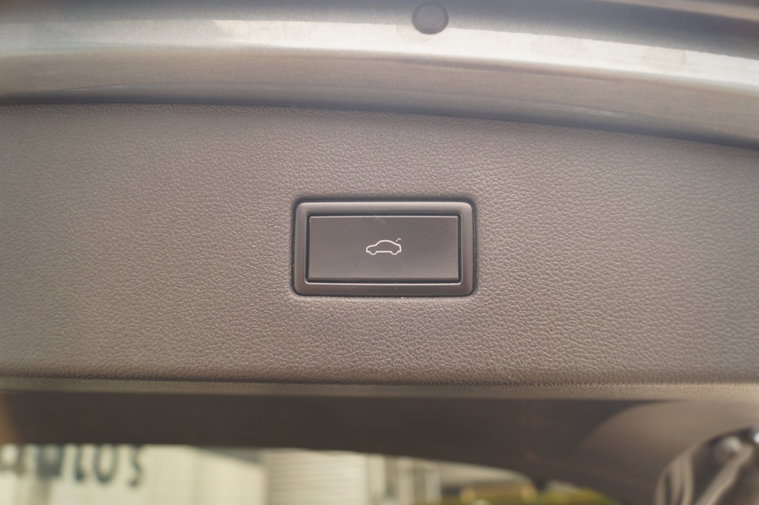 Vehicle Image 29