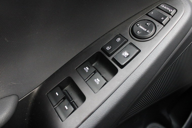 Vehicle Image 23