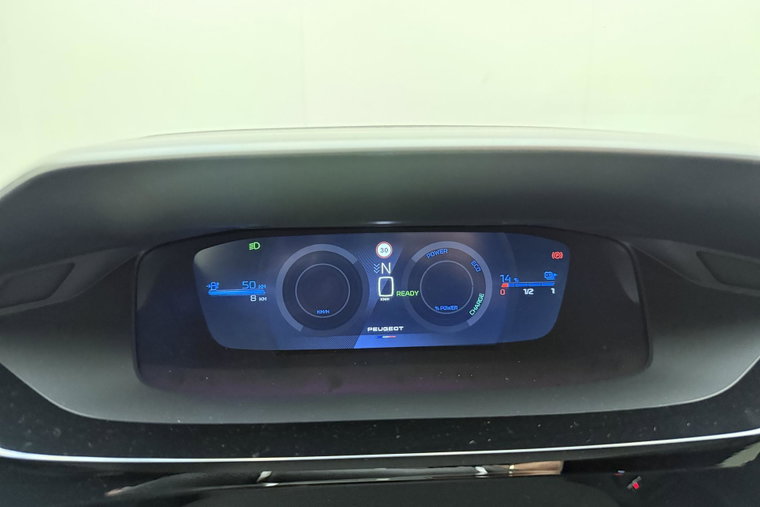 Vehicle Image 32