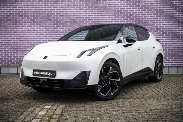 Lynk & Co 02