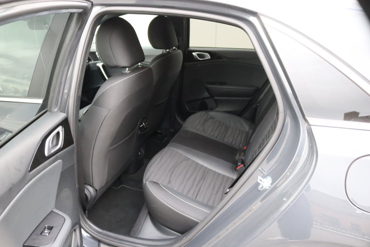 Vehicle Image 13