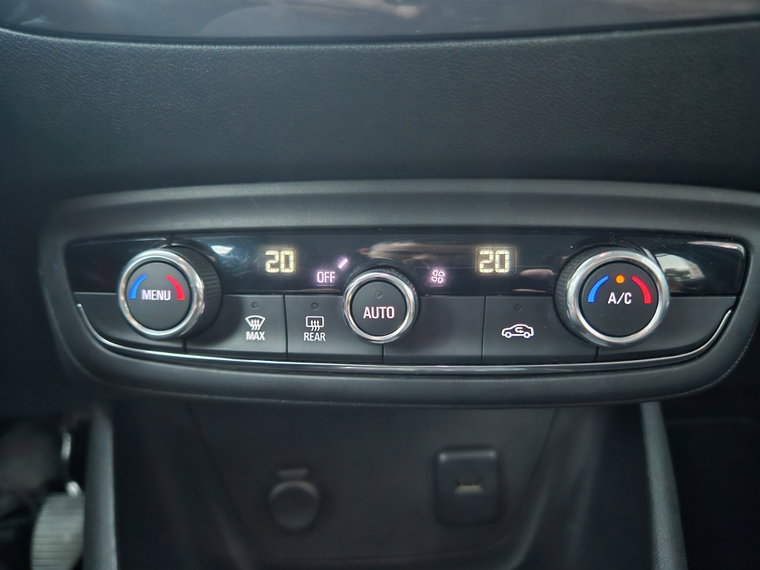 Vehicle Image 26